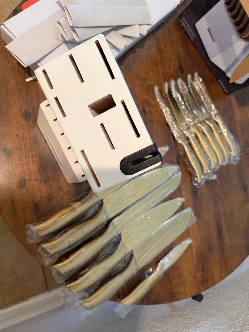 Gold 14-Piece Knife Set with White Block -